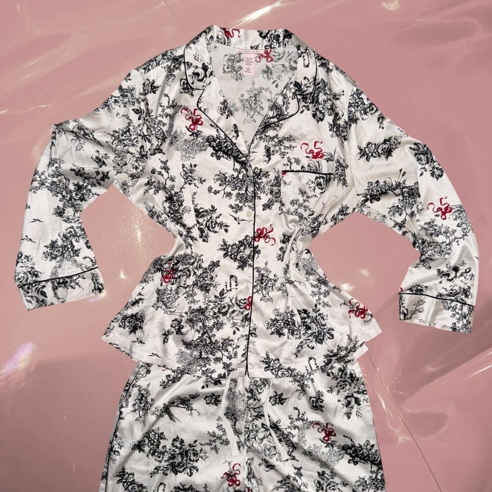Victoria’s Secret red bows black & white floral satin pajama set size M